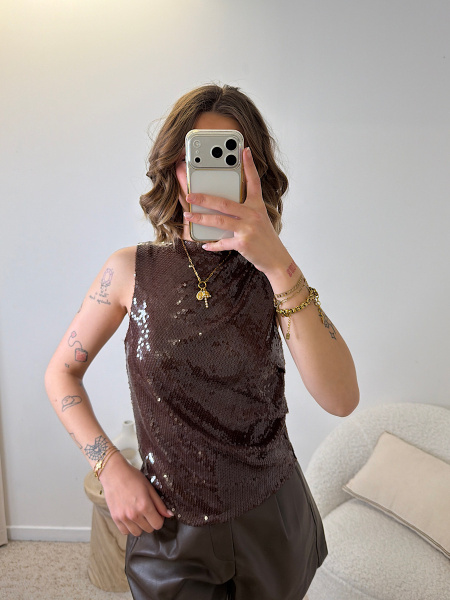 Top col drapé sequins