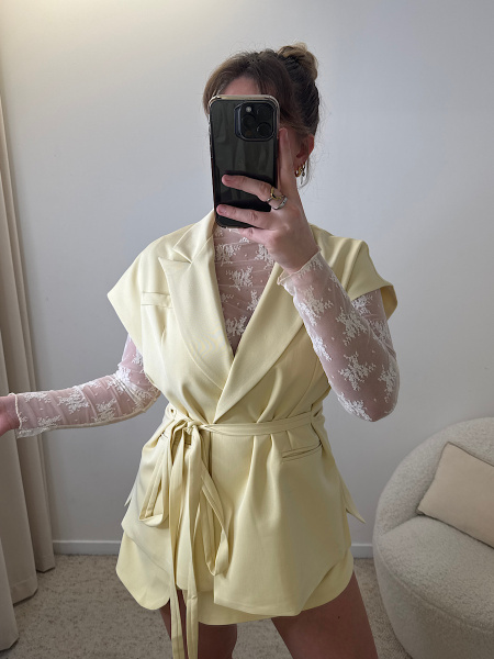 Top transparent brodé