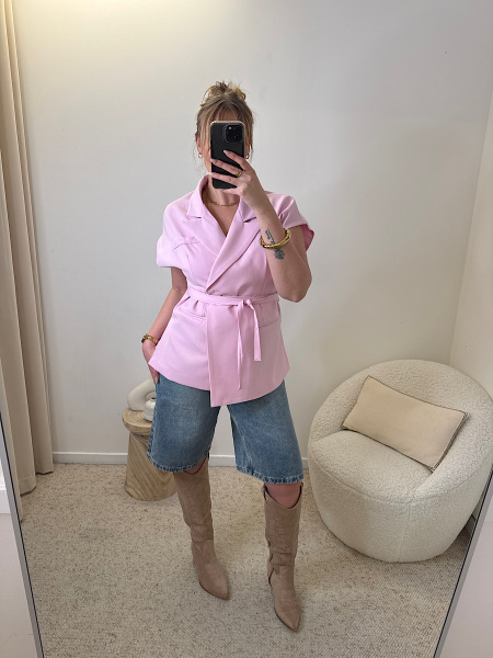 Blazer sans manches ceinturé