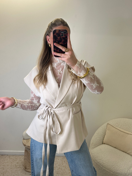 Blazer sans manches ceinturé beige