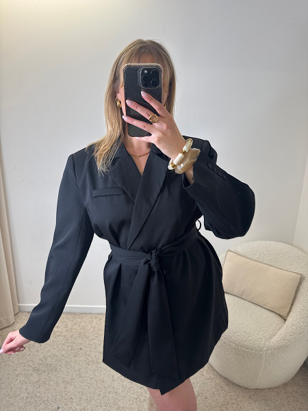 Robe blazer ceinturée
