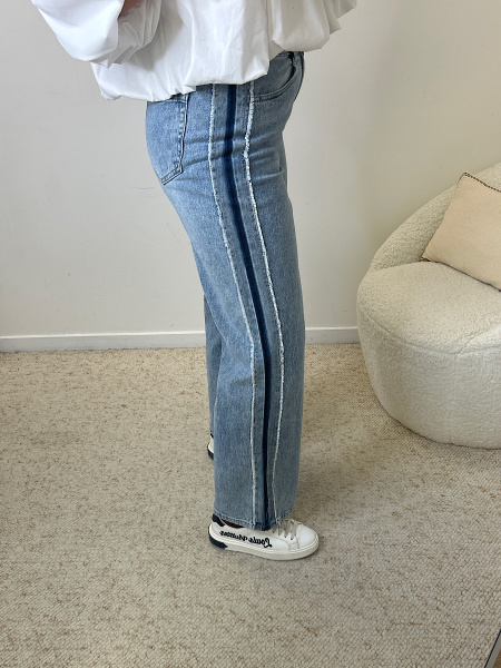 Jeans lignes coutures