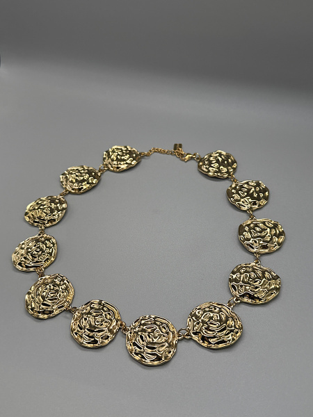 Collier pièces fleuries