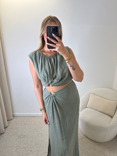 Ensemble Top et jupe kaki