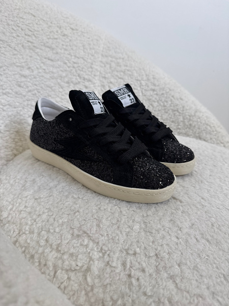 Baskets Maya black