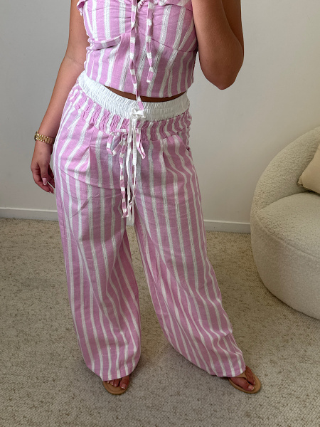 Pantalon rose à rayures