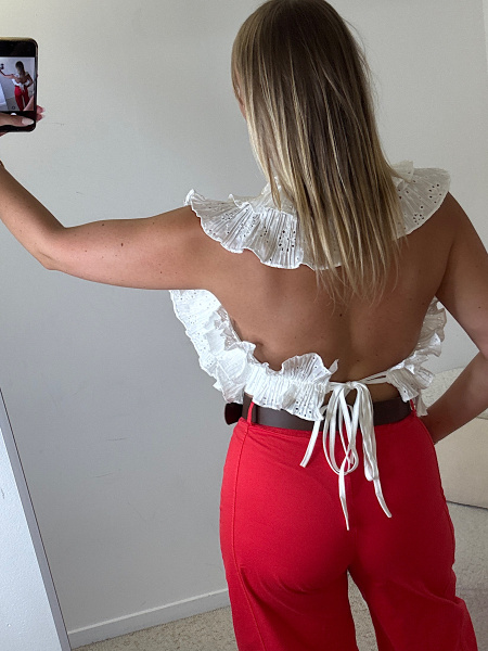 Top froufrou brodé