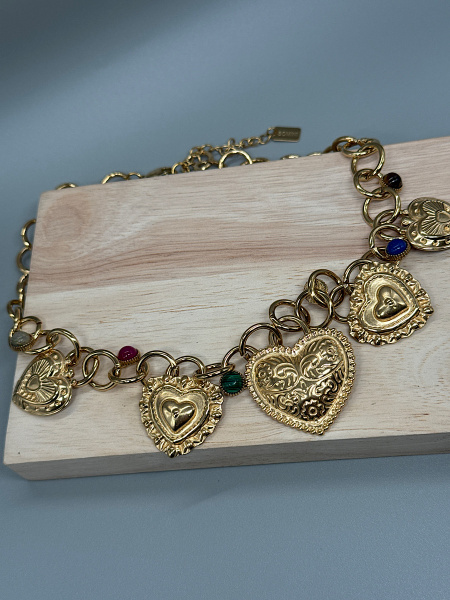 Collier à breloques coeurs