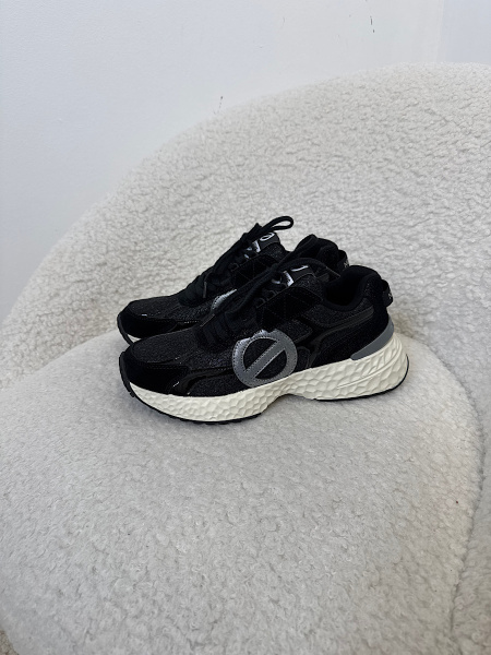 Baskets Carter Runner noire