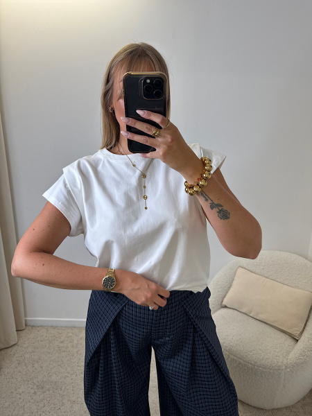 T-shirt epaulettes