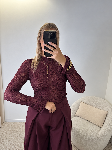 Top dentelle bordeaux
