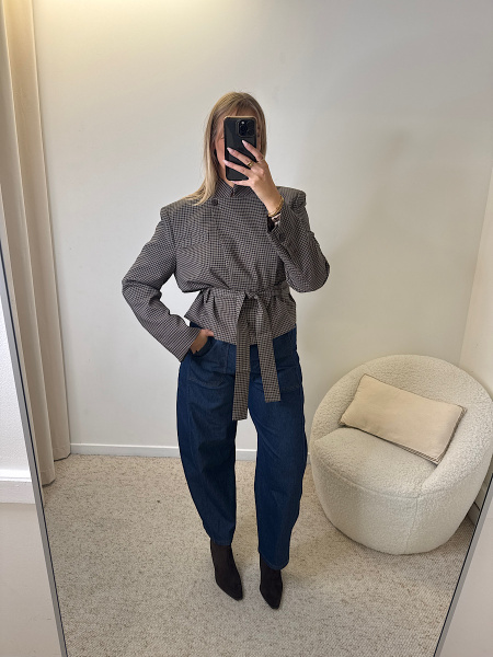 Blazer ceinturé à carreaux