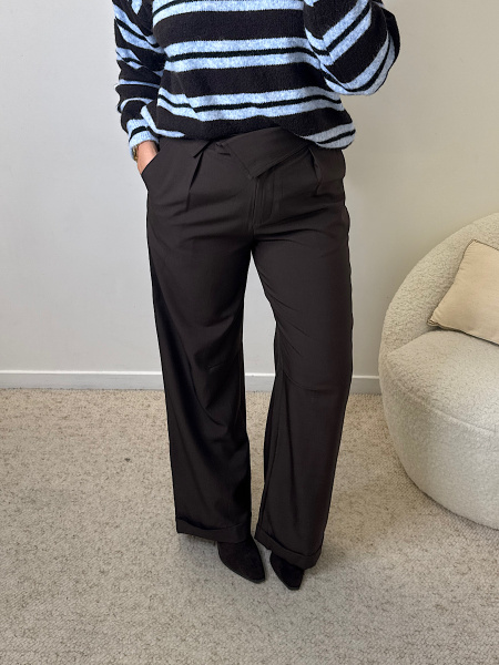 Pantalon ceinture atypique