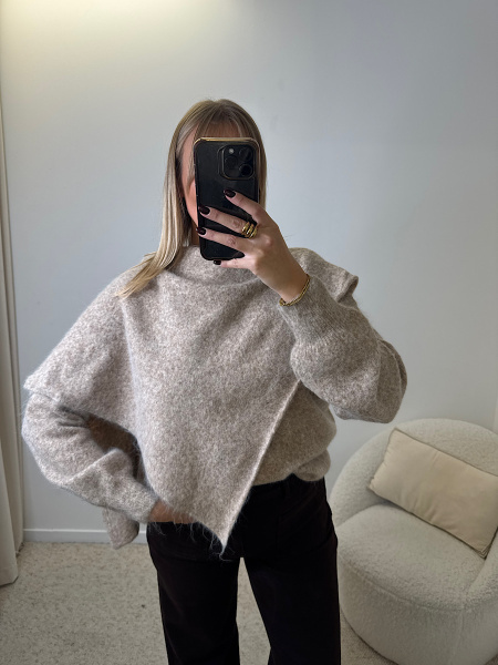 Pull cape
