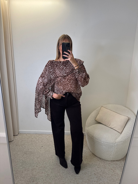 Blouse à motifs cape