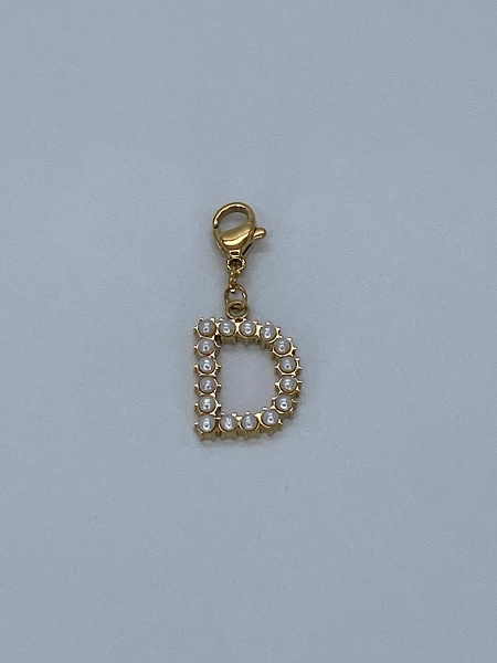 charms lettre perle
